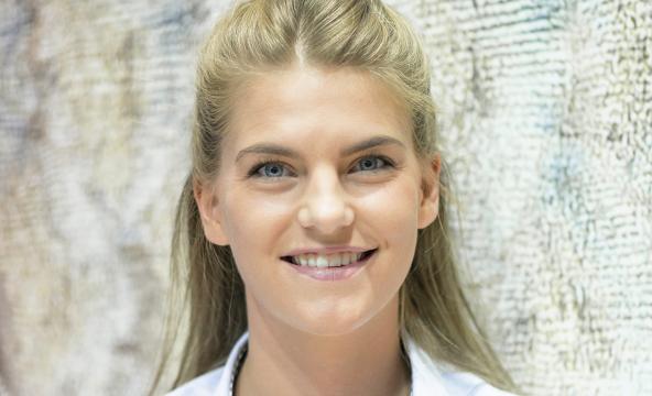 Portrett av kvinnelig student