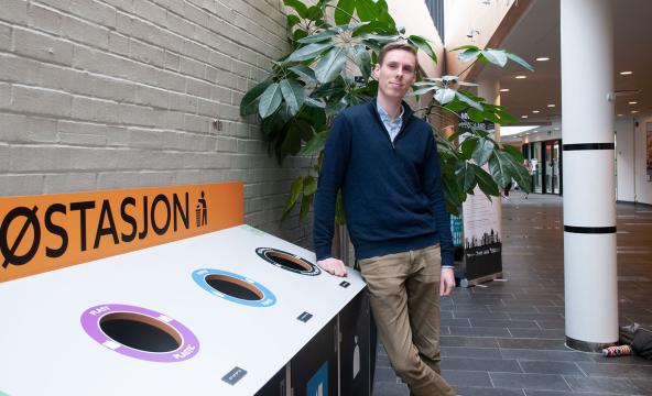 Fredrik Bærvahr ved miljøstasjon på Nord universitet