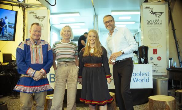 Optimister: Fra høyre: Terje Nohr Olsen, Samfunnskontakt, Bodø 2024 Europeisk kulturhovedstad, Sajje Solbakk, Festivalsjef, Riddu Riđđu Festivála, Anders Oskal, Direktør, Internasjonalt reindriftssenter, Grete Hovelsrud, Professor/President, Nord universitet og Nordlandsforskning/Norges Vitenskapsakademi for Polarforskning. ALLE FOTO:Hogne Bø Pettersen/Nordområdesenteret