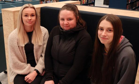 Malin Eriksen (24), Anne Jenny Bremnes (23), Ingvild Vingen (18)