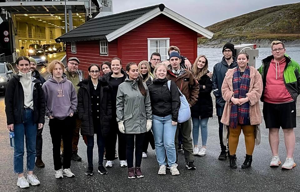 Gruppebilde av studenter på ekskursjon
