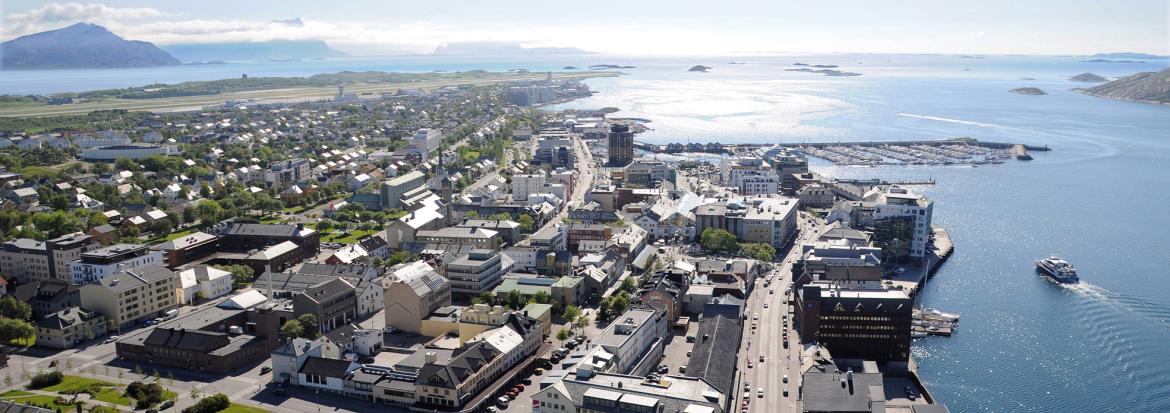 Bodø by en sommerdag. Foto tatt ovenfra.
