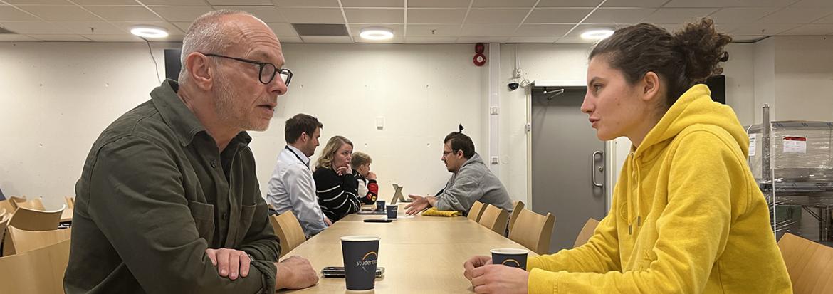 Speeddate mellom arbeidsgiver og student. Foto