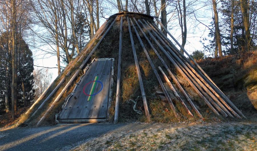 Eksteriørbilde av sørsamisk torvgamme.
