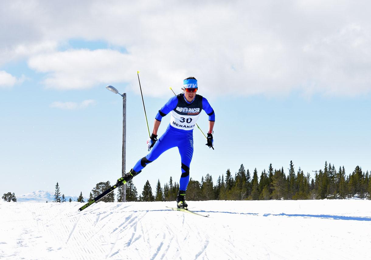 Langrennsløper på skistadion.