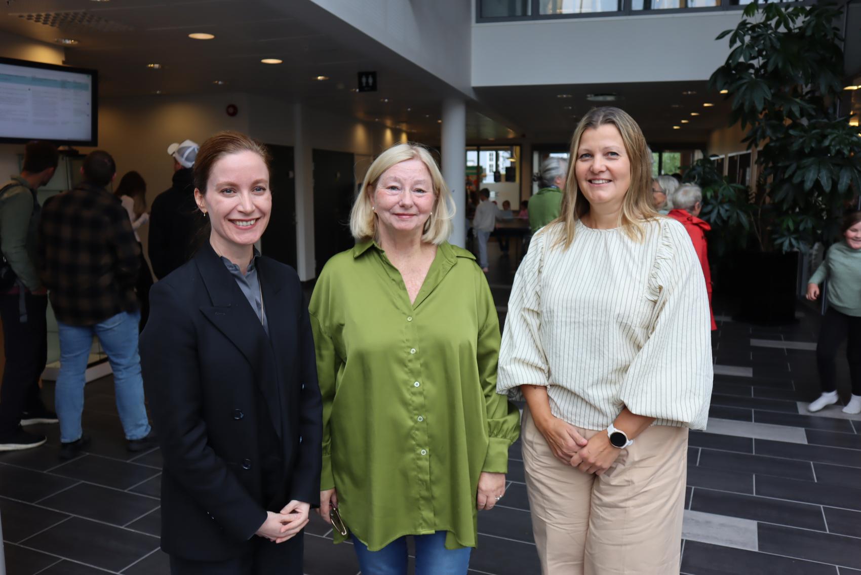 Bilde av dekan og ansatte ved grunnskolelærerutdanningen