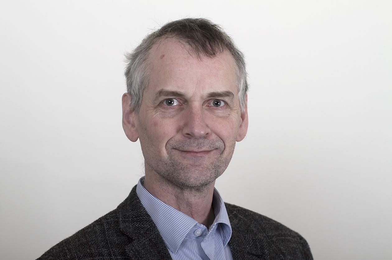 Portrettfoto av Per Bjarne Ravnå