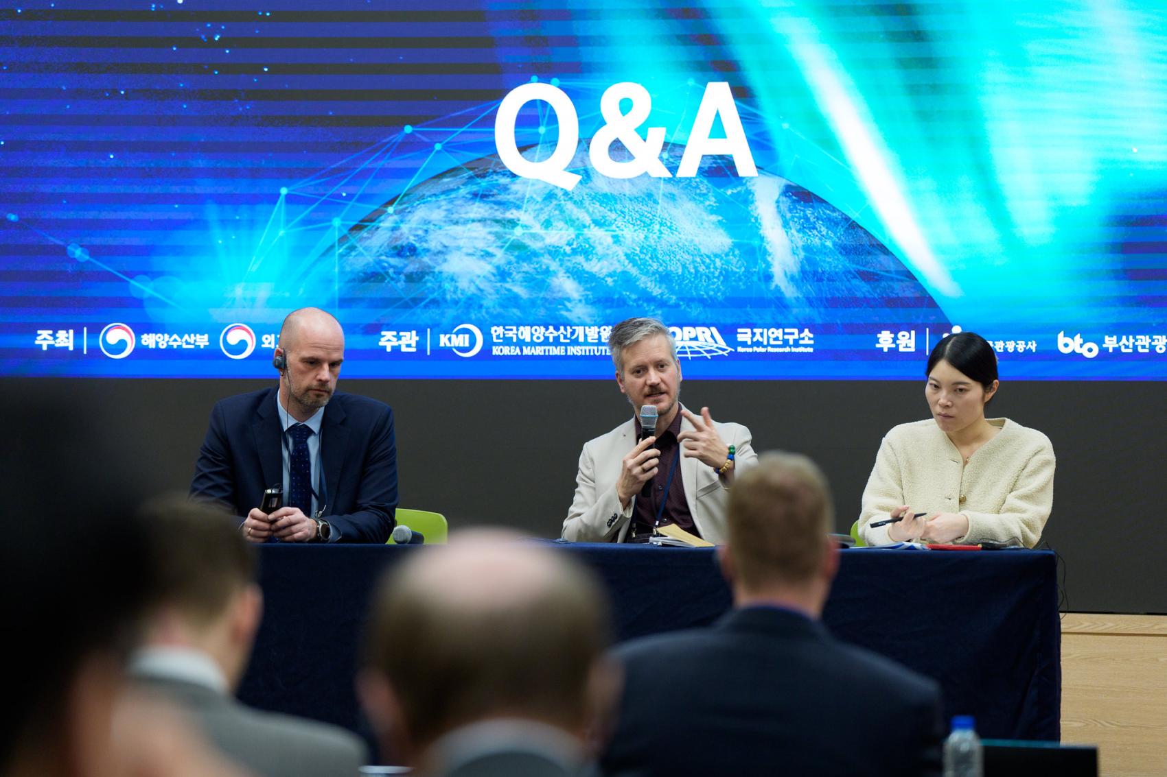 Andreas Raspotnik in Korea.