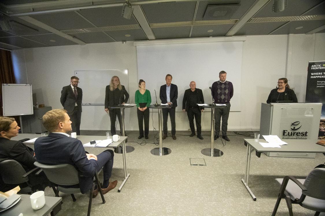 Debate: Liv Monica Stubholt led the panel debate which consisted of, from left: State Secretary Eivind Vad Petersson from the Foreign Ministry, editor-in-chief Arne O. Holm, High North News, Nicole Natalie Furnes, student at Nord University and employee of Bodø 2024, Fridtjof Fossum Unander, area director for sustainability and green change in the Research Council of Norway, Are Tomasgaard, LO secretary and Gjermund Løyning, community contact at NHO.